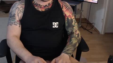 Snapshot of _trythis_ chatting on 30, 4, 2026 _trythis_ online show from 30, 4, 2026