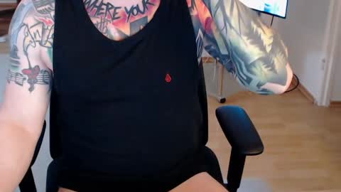 Snapshot of _trythis_ chatting on 10, 5, 2026 _trythis_ online show from 10, 5, 2026