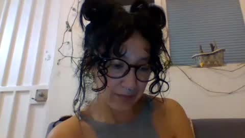 _tutti_frutti_ online show from 17, 1, 2025