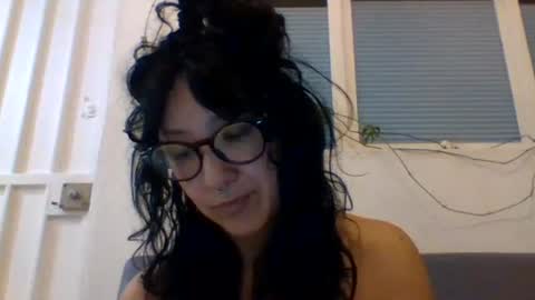 _tutti_frutti_ online show from 28, 1, 2025