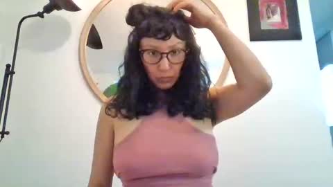 _tutti_frutti_ online show from 10, 5, 2026