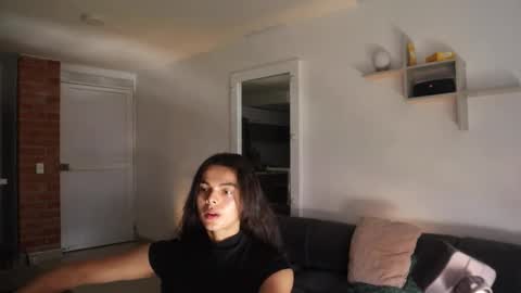 Anastasia Vahos online show from 5, 10, 2025