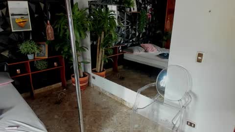 Snapshot of _valentina_69 chatting on 14, 10, 2025 _valentina_69 online show from 14, 10, 2025