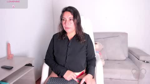 vanesa online show from 8, 3, 2025