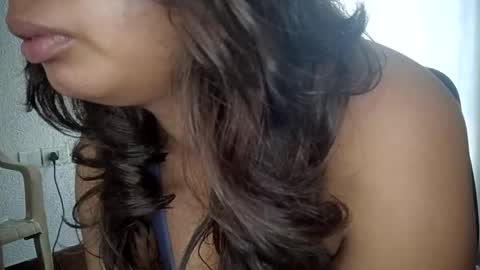 _vanshika_0 online show from 15, 9, 2025