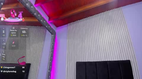 Snapshot of _veronica_tits chatting on 10, 10, 2025 Veronica  online show from 10, 10, 2025