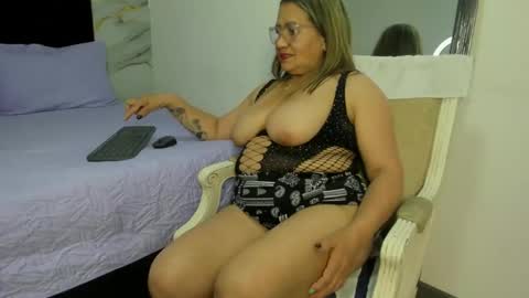 _vickysweet online show from 14, 10, 2025