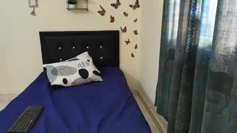 Snapshot of _victoriia_971 chatting on 24, 2, 2025 _victoriia_971 online show from 24, 2, 2025