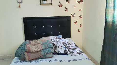 Snapshot of _victoriia_971 chatting on 25, 11, 2025 _victoriia_971 online show from 25, 11, 2025