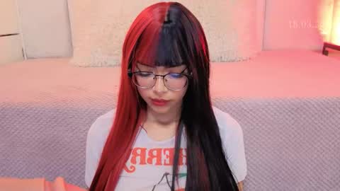 Snapshot of _viollettenoir_ chatting on 18, 3, 2026 online show from 18, 3, 2026