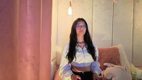 Snapshot of _viollettenoir_ chatting on 24, 3, 2026 online show from 24, 3, 2026