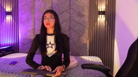 Snapshot of _viollettenoir_ chatting on 27, 3, 2026 online show from 27, 3, 2026