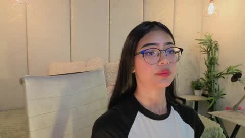 Snapshot of _viollettenoir_ chatting on 2, 4, 2026 online show from 2, 4, 2026