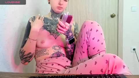 Snapshot of _viv1an_ chatting on 4, 2, 2025 Alis online show from 4, 2, 2025