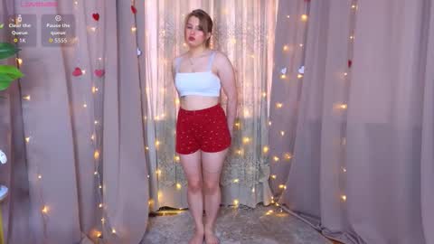 _watchmesmile_ online show from 19, 3, 2026