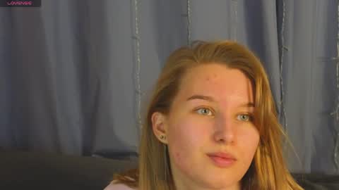 _watchmesmile_ online show from 7, 5, 2026