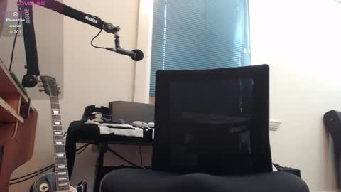 _xxrockstarloverxx_ online show from 8, 11, 2025