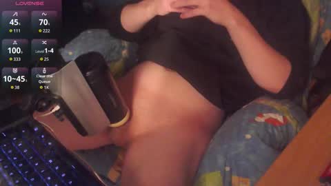 _yourcuteboy_ online show from 4, 12, 2025