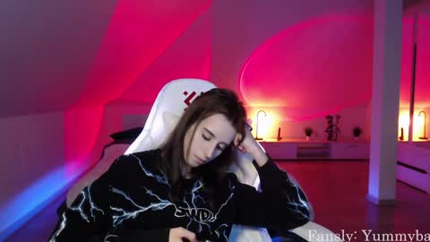 Snapshot of _yummybabes_ chatting on 10, 12, 2024 Nicole Thomas Dave online show from 10, 12, 2024