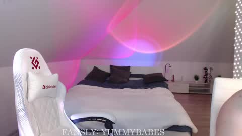 Snapshot of _yummybabes_ chatting on 17, 2, 2025 Nicole Thomas Dave online show from 17, 2, 2025