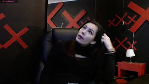 Yuyi online show from 13, 1, 2025