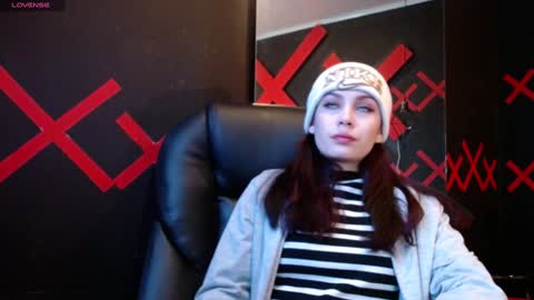 Yuyi online show from 14, 1, 2025