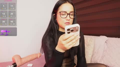 Alexandra  online show from 12, 5, 2026