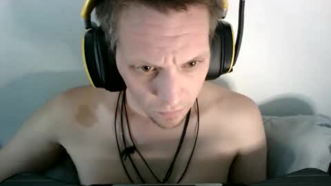 A Bored Dragon online show from 18, 12, 2025