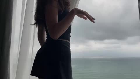 Mila and Jess online show from 6, 3, 2026