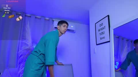 Axel online show from 26, 9, 2025