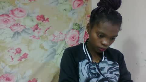 aadienne online show from 30, 4, 2026