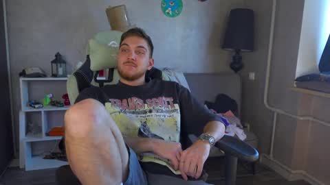 Alex online show from 8, 3, 2025