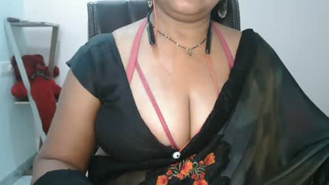 Snapshot of aaradhya_sexy_88 chatting on 20, 7, 2026 aaradhya_sexy_88 online show from 20, 7, 2026