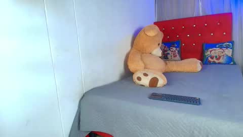 Snapshot of aaron_antonella_mds chatting on 21, 9, 2025 Aaron y Antonella online show from 21, 9, 2025