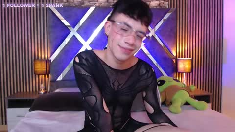 Aaron online show from 27, 10, 2025