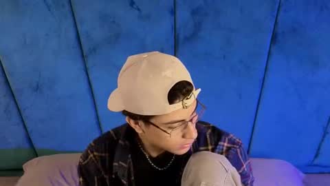 Aaron Ezequiel online show from 17, 9, 2025