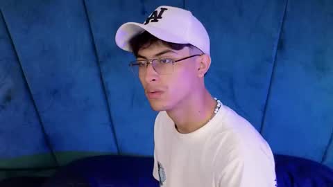 Aaron Ezequiel online show from 28, 9, 2025