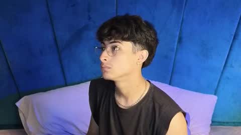 Aaron Ezequiel online show from 19, 10, 2025