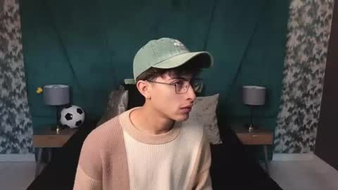 Aaron Ezequiel online show from 16, 6, 2026