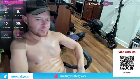 Snapshot of aaron_skye chatting on 8, 12, 2024 Aaron Skye online show from 8, 12, 2024