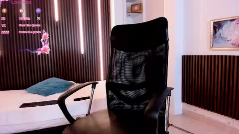 Snapshot of aaron_whitee chatting on 10, 1, 2026 Aaron online show from 10, 1, 2026