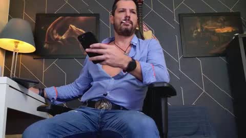 Aaron online show from 1, 11, 2025