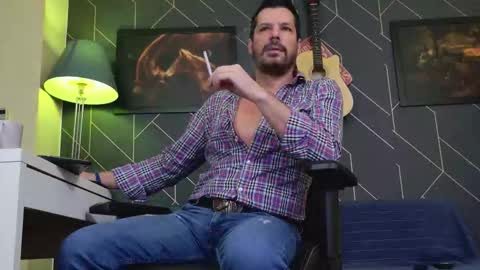 Snapshot of aaronbomer chatting on 13, 1, 2026 Aaron online show from 13, 1, 2026