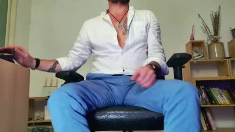 Snapshot of aaronbomer chatting on 29, 4, 2026 Aaron online show from 29, 4, 2026