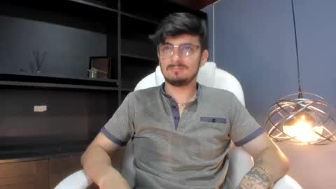 Snapshot of aaronfuentes7 chatting on 23, 9, 2025 aaronfuentes7 online show from 23, 9, 2025