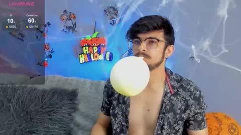 Snapshot of aaronfuentes7 chatting on 15, 10, 2025 aaronfuentes7 online show from 15, 10, 2025