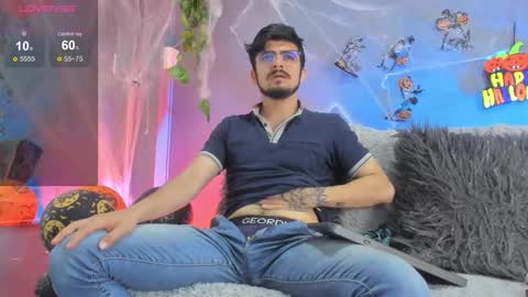 Snapshot of aaronfuentes7 chatting on 17, 10, 2025 aaronfuentes7 online show from 17, 10, 2025