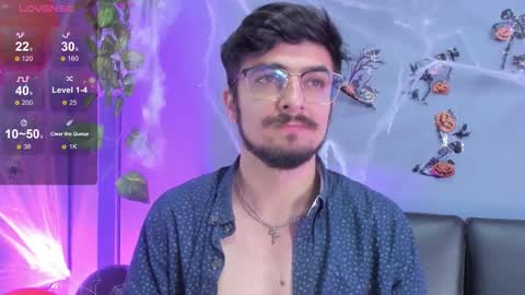 Snapshot of aaronfuentes7 chatting on 21, 10, 2025 aaronfuentes7 online show from 21, 10, 2025