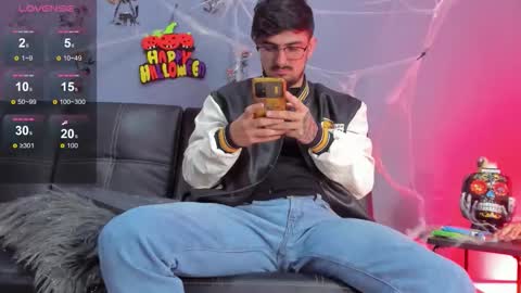 Snapshot of aaronfuentes7 chatting on 25, 10, 2025 aaronfuentes7 online show from 25, 10, 2025