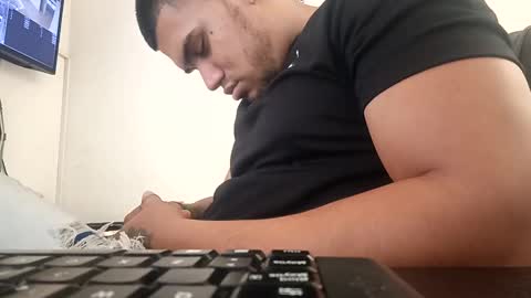 Snapshot of aaronhunter__ chatting on 17, 12, 2024 ig aaron hunter123 online show from 17, 12, 2024